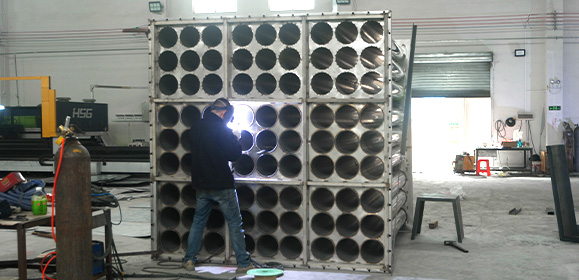 不（bú）鏽鋼立式濕（shī）式靜電除塵器